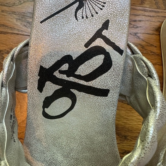 OTBT - Fluent in Silver platform wedge heels braided straps size 7.5 - Picture 5 of 6